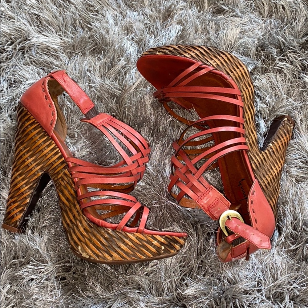 Luichiny - Platform sandal